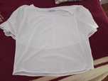 Tshirt zara tamanho M faz espécie de capa atrás