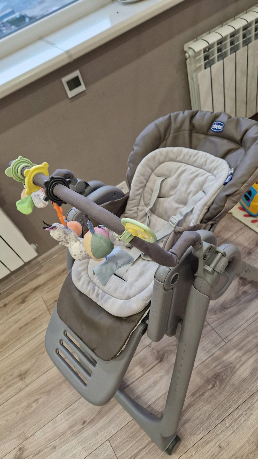 Продам Стульчик для кормления Chicco Polly Magic Relax Gray