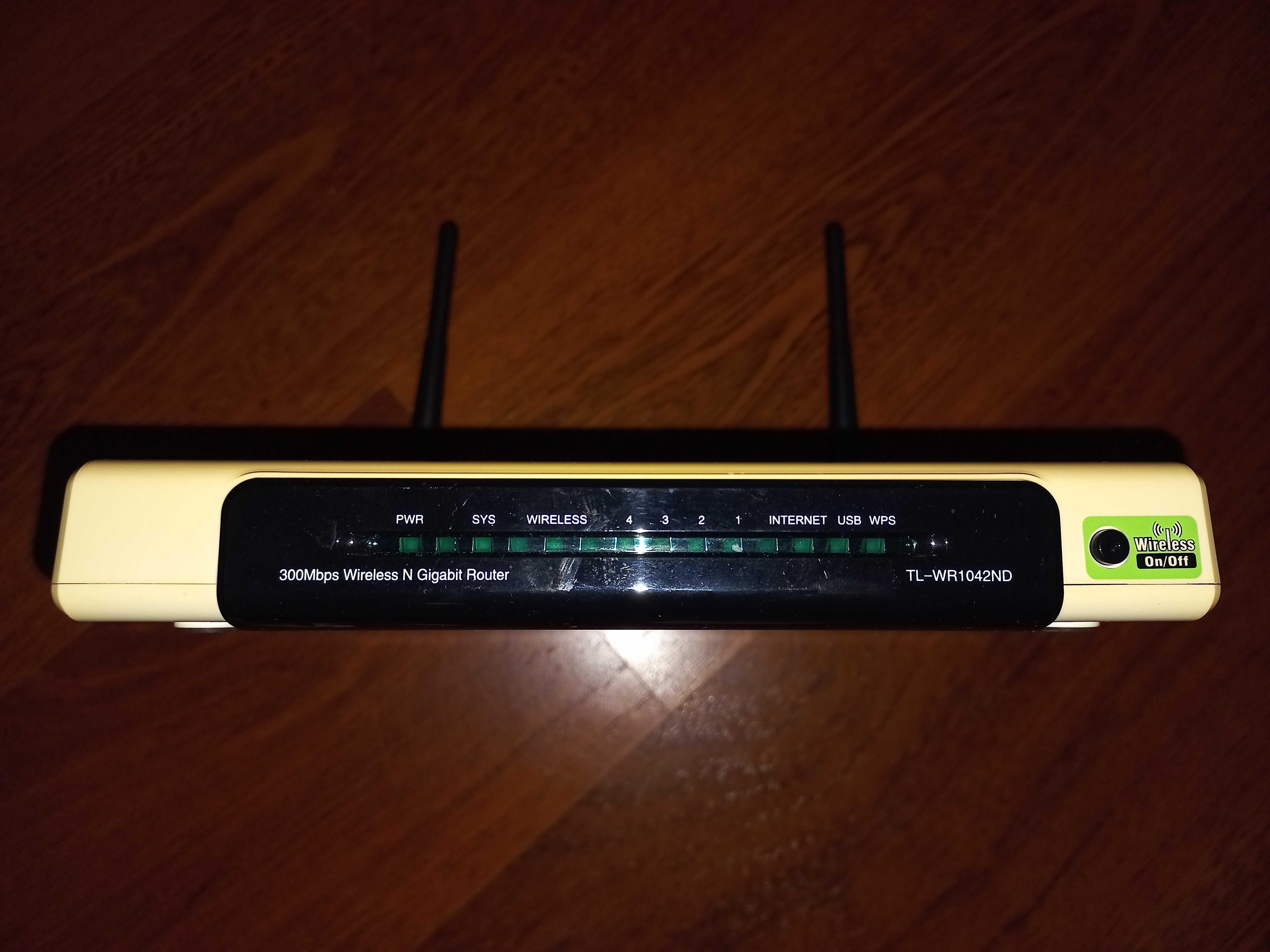 Tp-Link Router, model TL-WR1042ND