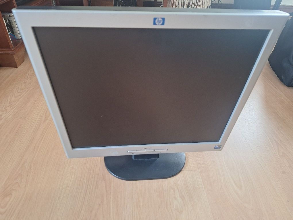 Monitor HP 1902 em bom estado