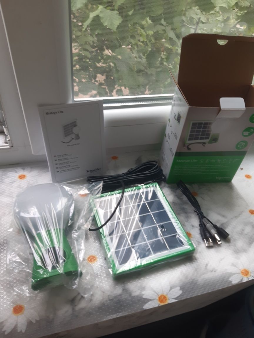 Ліхтар Schneider Mobiya Lite LiFePo4 + панель