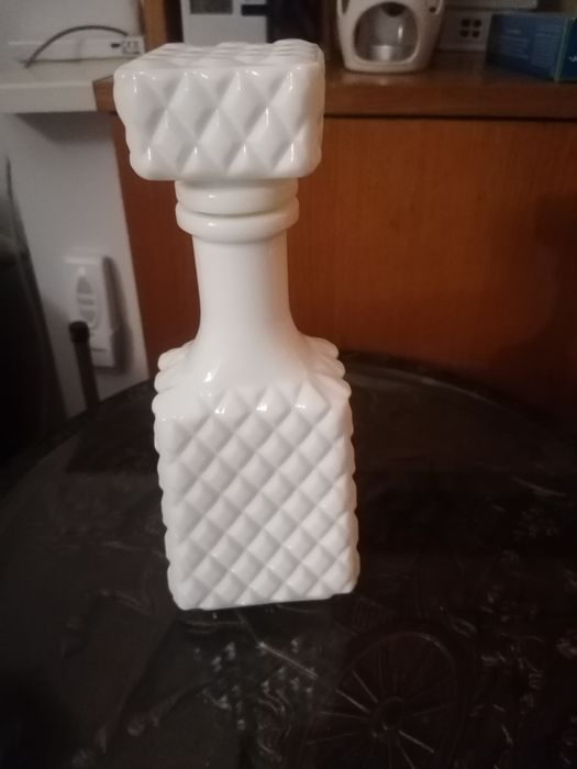 Karafka białe szkło Latimo