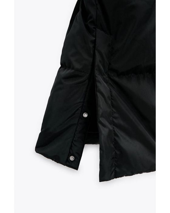 Пуховик  довгий з капюшоном від Zara