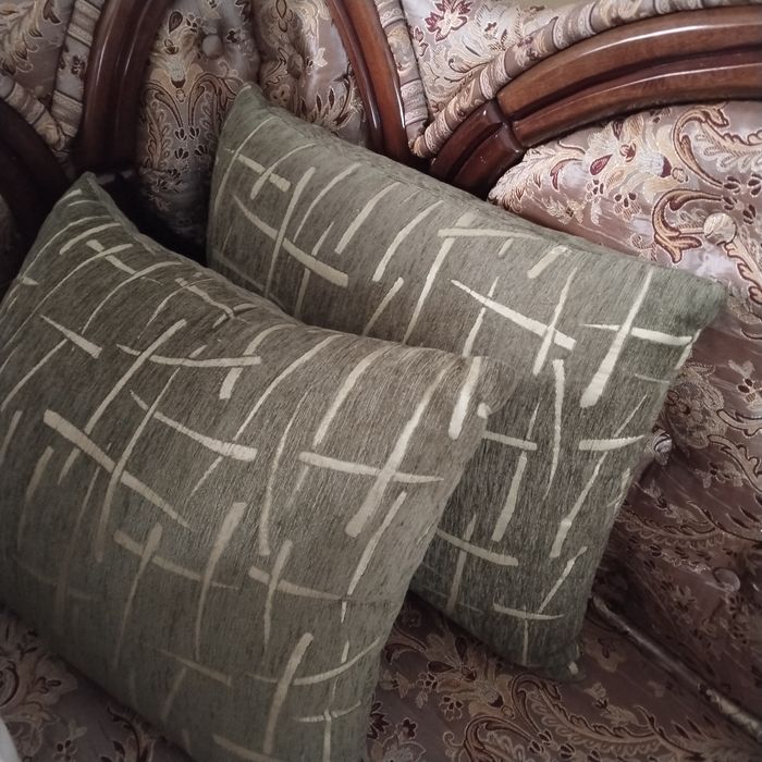 Покривало з подушками