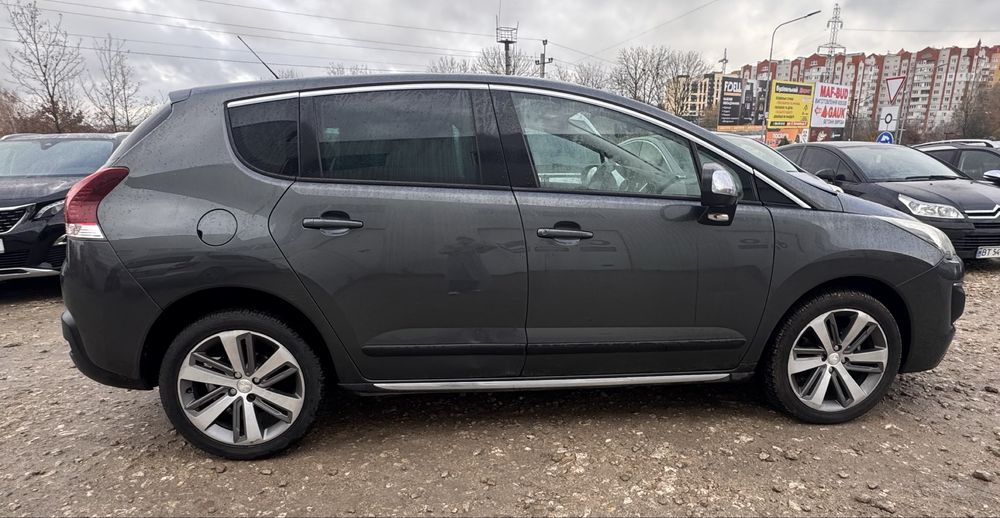 Peugeot 3008 2014 року