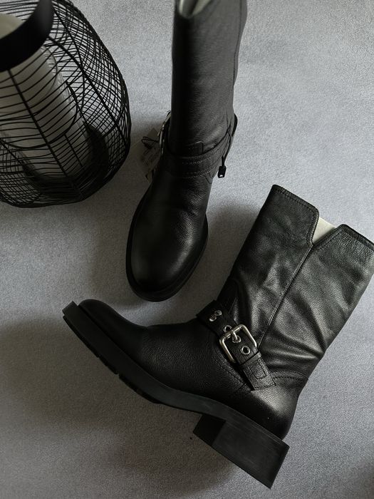 Шкіряні ботінки zara