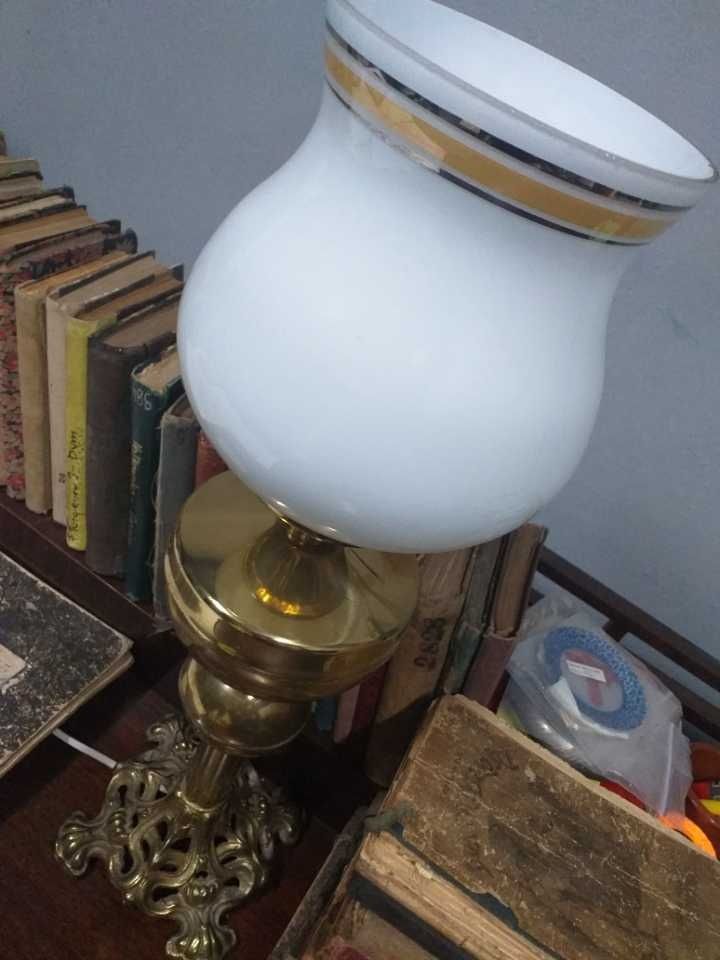 Stara lampa elektryczna