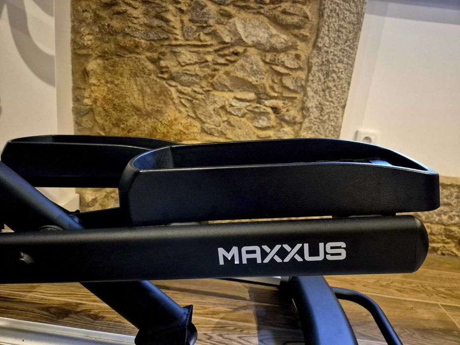 Crosstrainer MAXXUS CX 7.5 – Profimodel, excelente estado!
