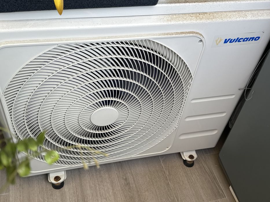 AC Vulcano (Mutisplit danificado + 3 unidades interiores)