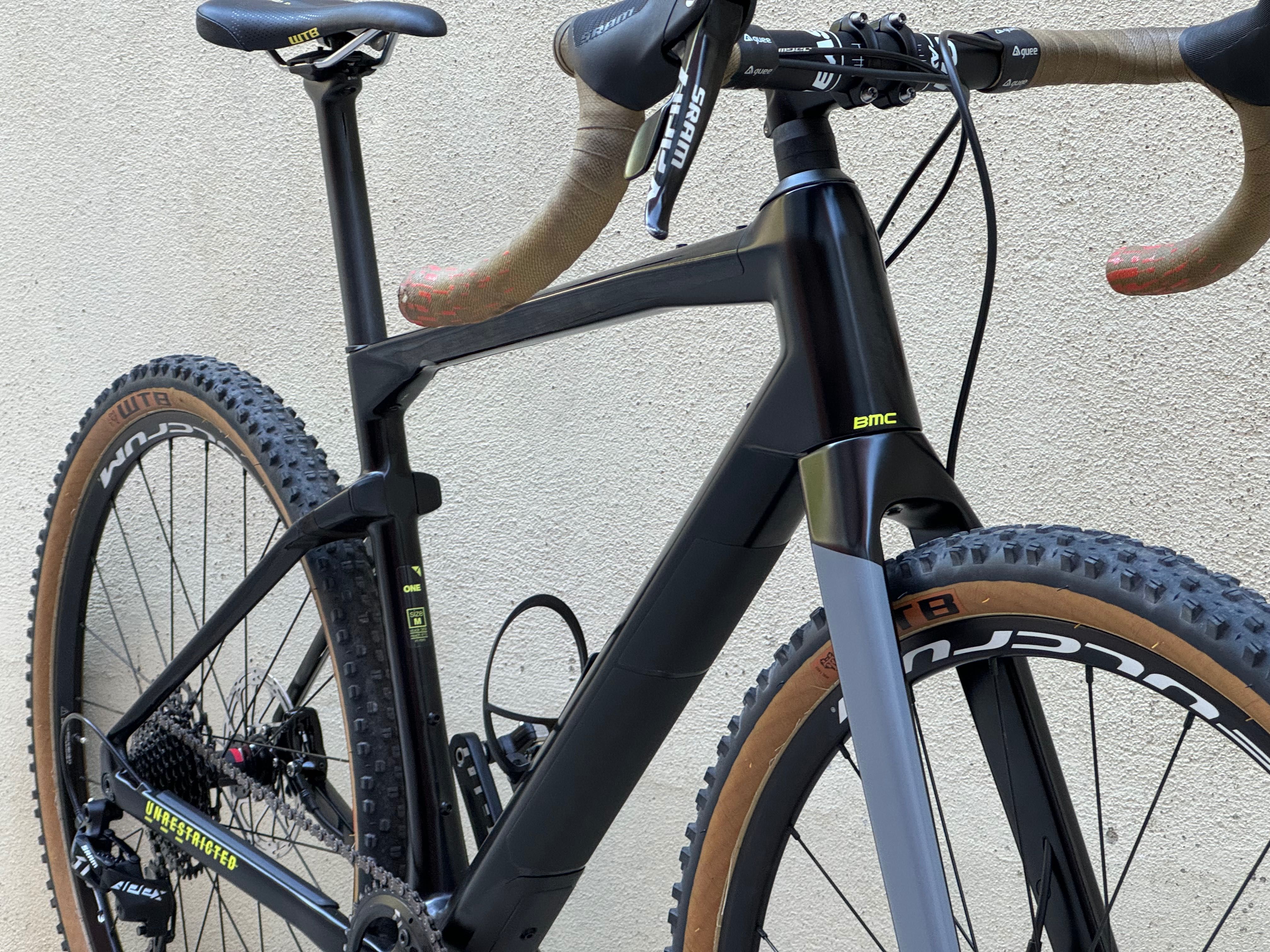 Bicicleta Gravel BMC URS ONE