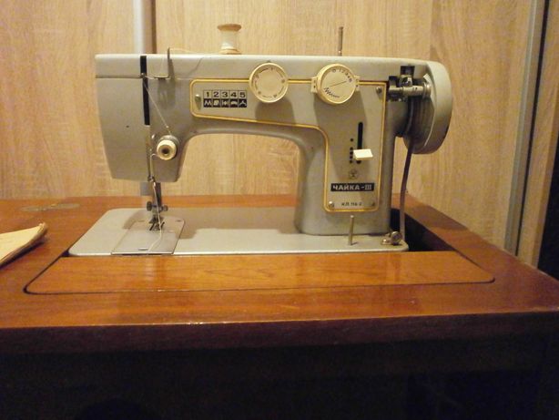 Швейная машинка Зигзаг(ножной привод)