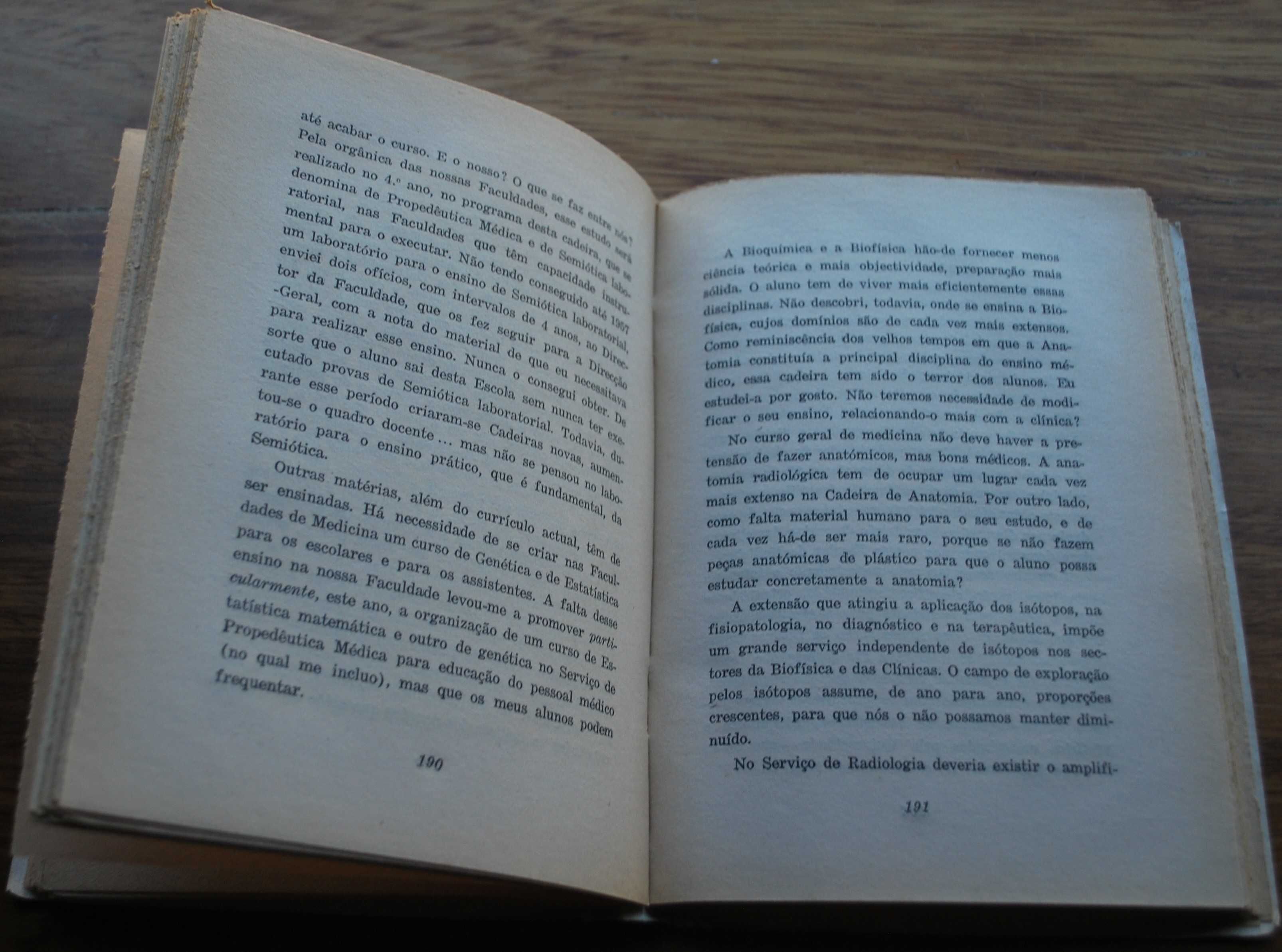 Temas Universitários (Cultura, Ensino, Investigação) de Eduardo Coelho