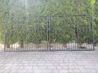 ogrodzenie metalowe brama furtka i 4 przęsła