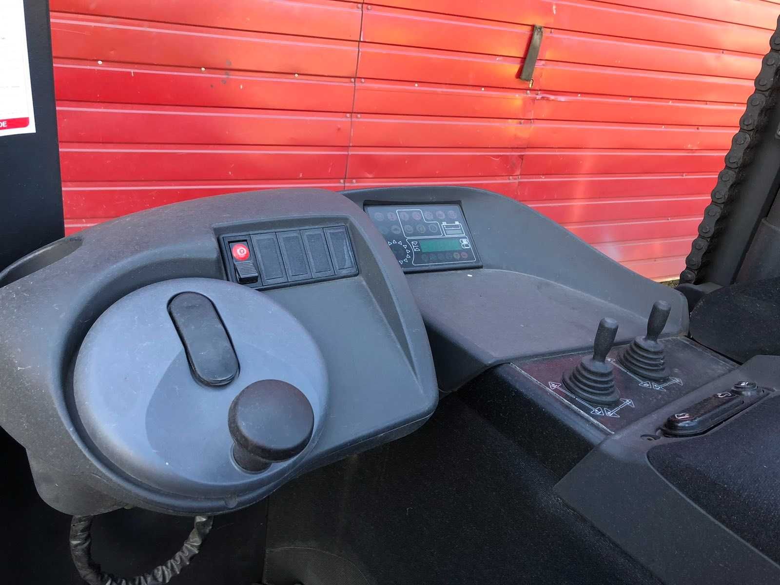 Річтрак Linde 1,4 тони  серії 115