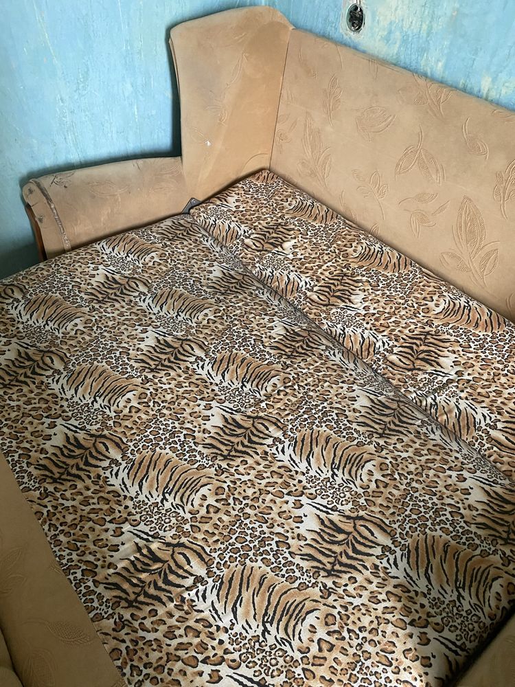 Продам диван б/у