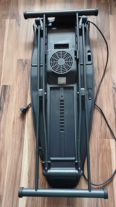 Deska do prasowania Bosch z gniazdkiem, nawiewem i nadmuchem