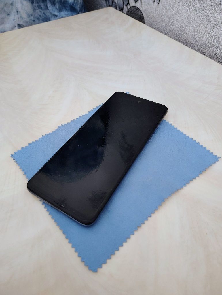 Motorola g60, почти в идеальном состоянии