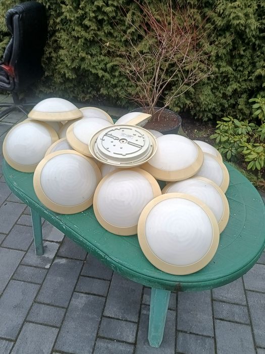 Stare lampy przemysłowe