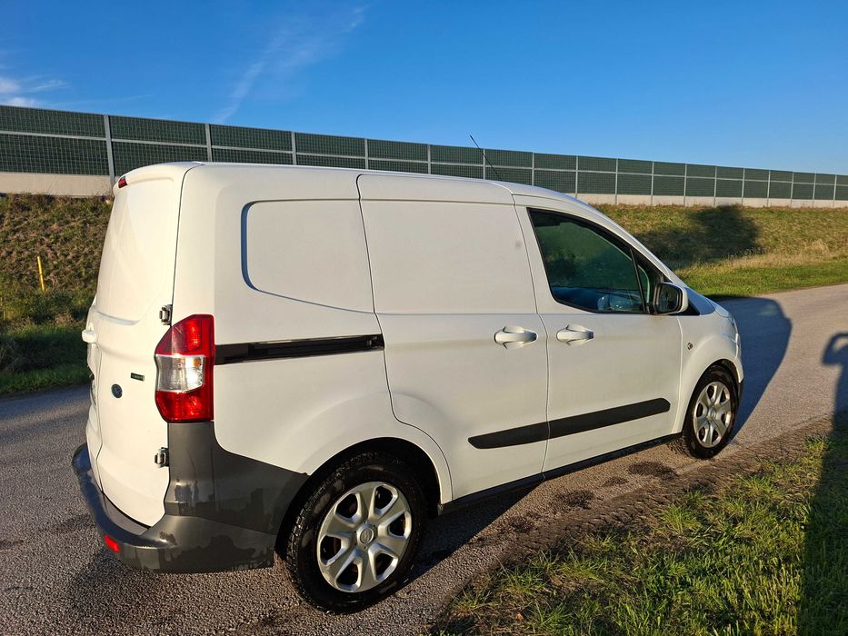 Sprzedam Ford Transit Courier benzyna 1.0 Ecoboost 2017