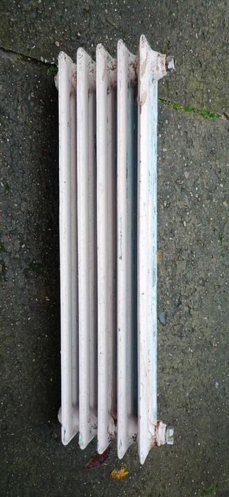 Grzejnik kaloryfer żeberkowy stalowy