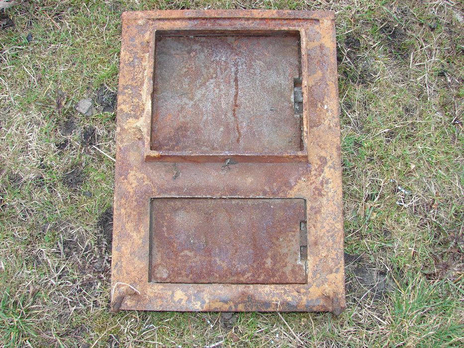 Drzwiczki żeliwne do pieca  kuchni węglowej z PRL
