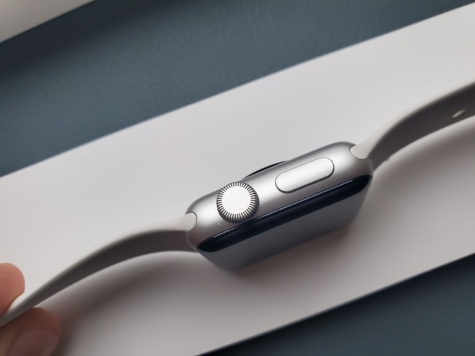 Apple watch series 3 white
