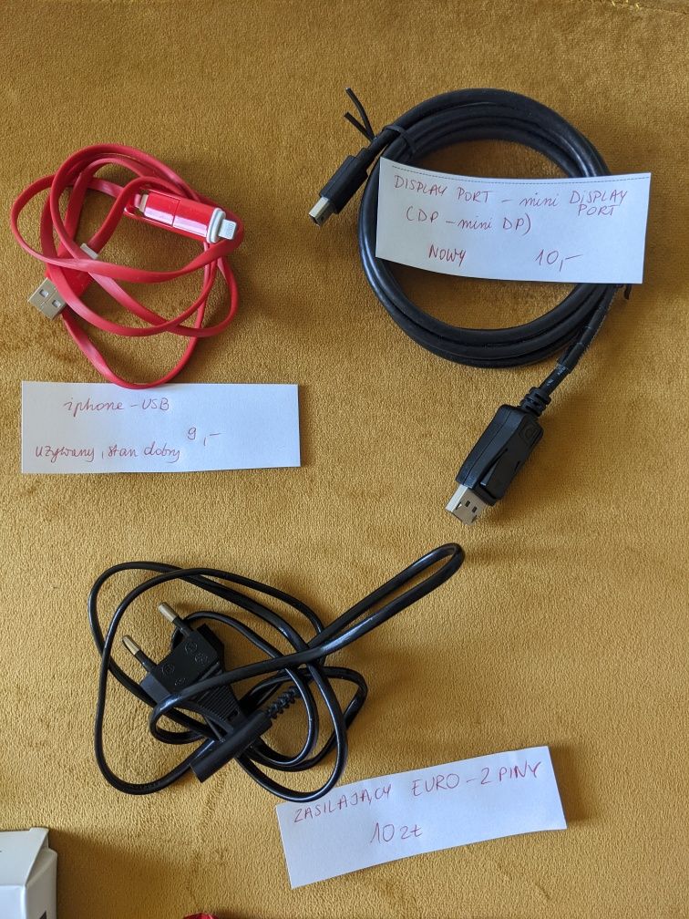 Mega wyprz kabli komputerowych VGA, euro 2 pin, DP itp