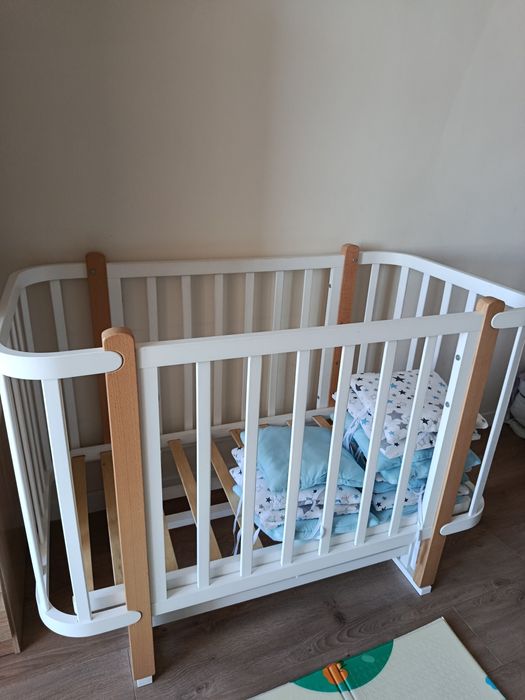 Дитяче ліжко дерев'яне