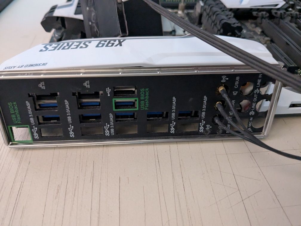 Комплект Asus x99 deluxe + i7-5820k+32gb ddr4+водянка