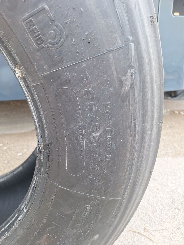 Pneus Bridgestone rechapados