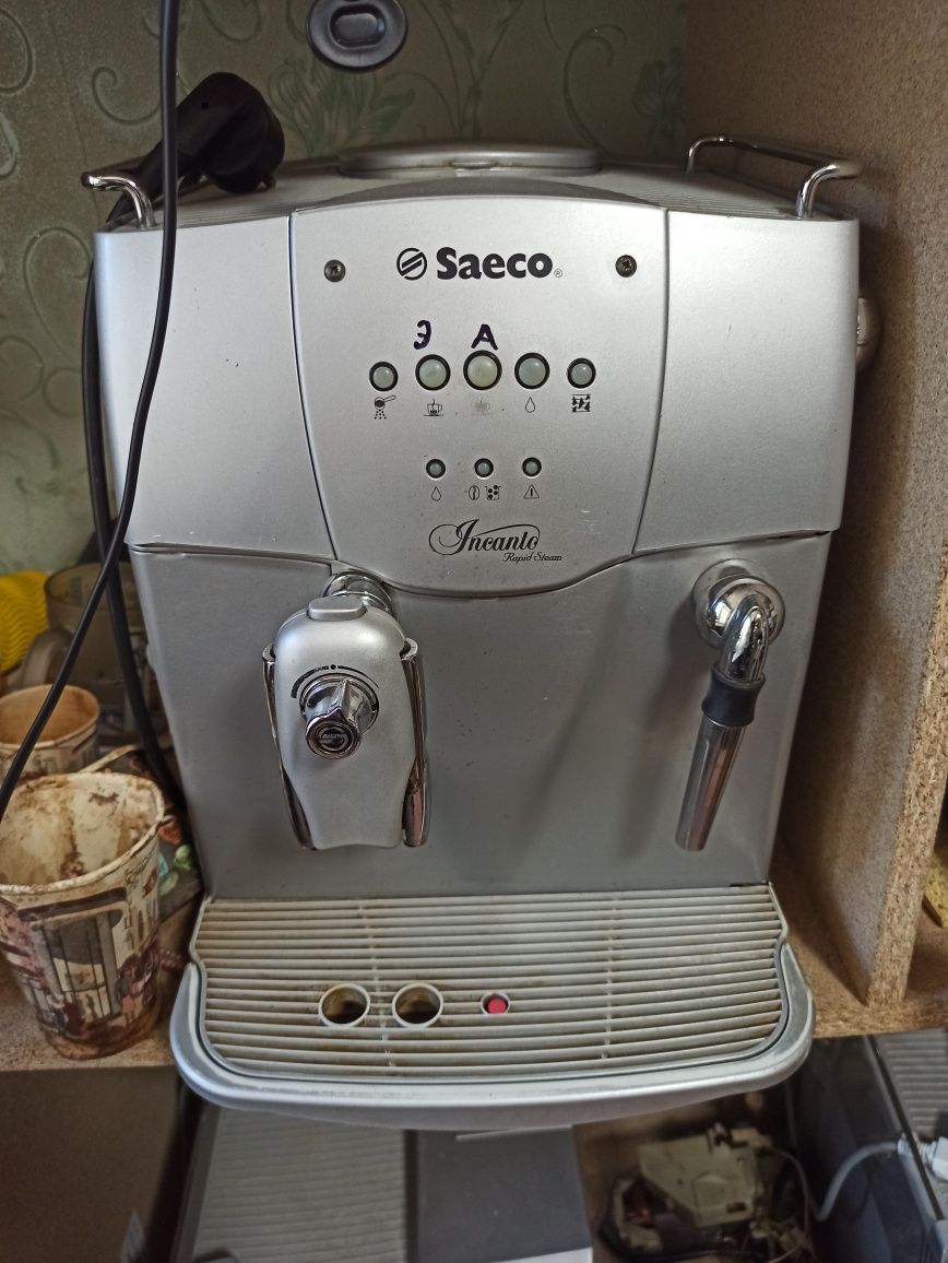Продам кофемашины Saeco, Delonghi