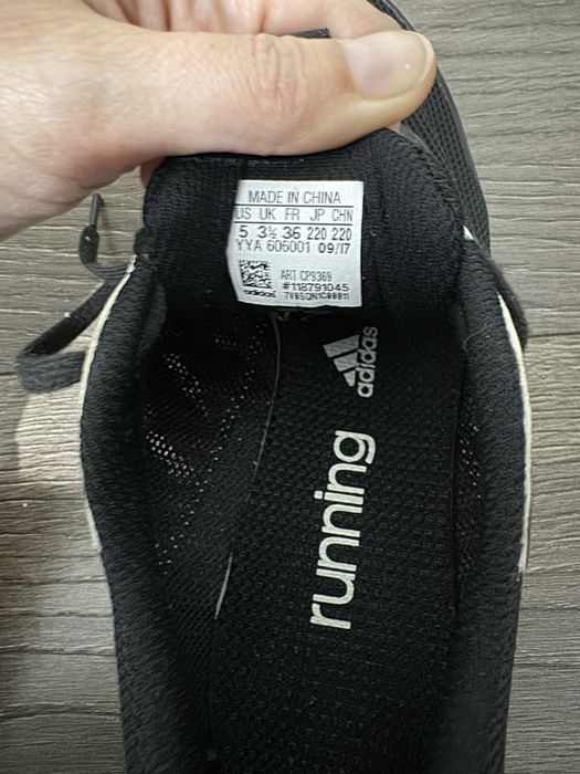 Кросівки, бутси 36розміру Adidas