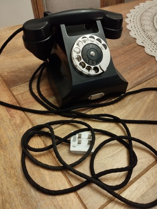 Stary telefon PRL stacjonarny Ericsson