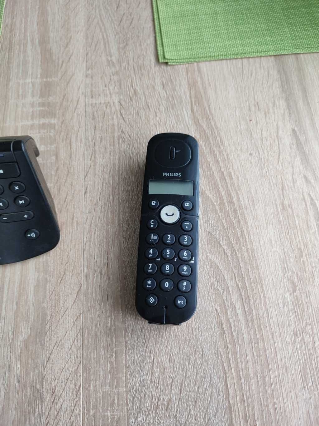 Telefon stacjonarny bezprzewodowy Philips CD145