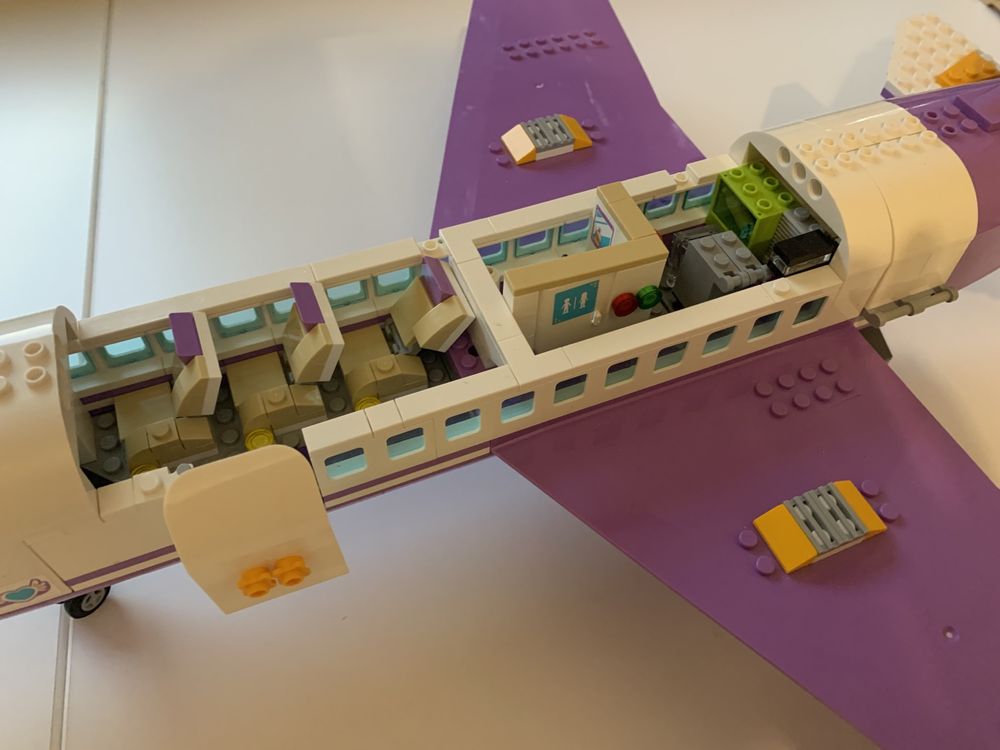 Lego Friends 41109 Lotnisko w Heartlake, samolot