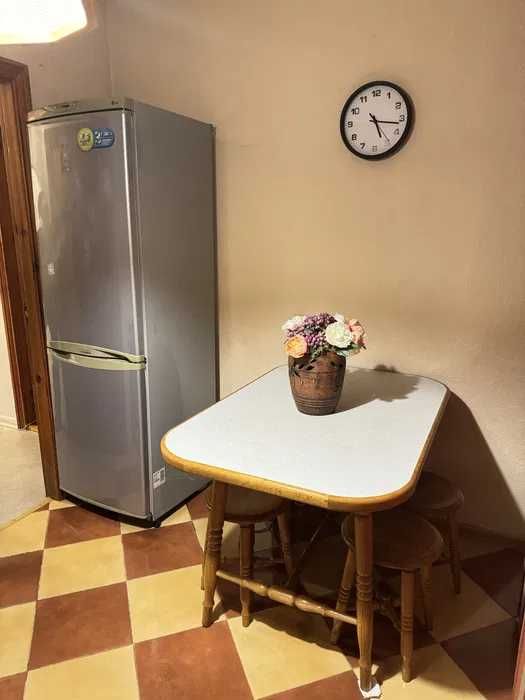 продаж 2 кім Лариси Руденко метро Позняки  Піраміда пр Бажана Безнал