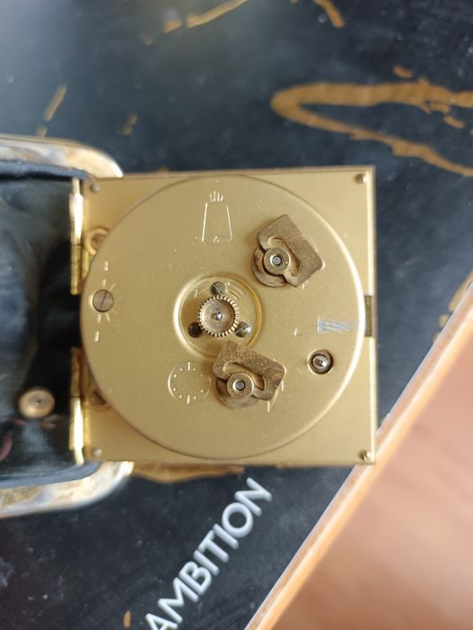 Stary zegarek kieszonkowy z budzikiem