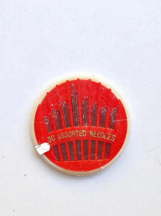 Caixa compacta 30 agulhas costura