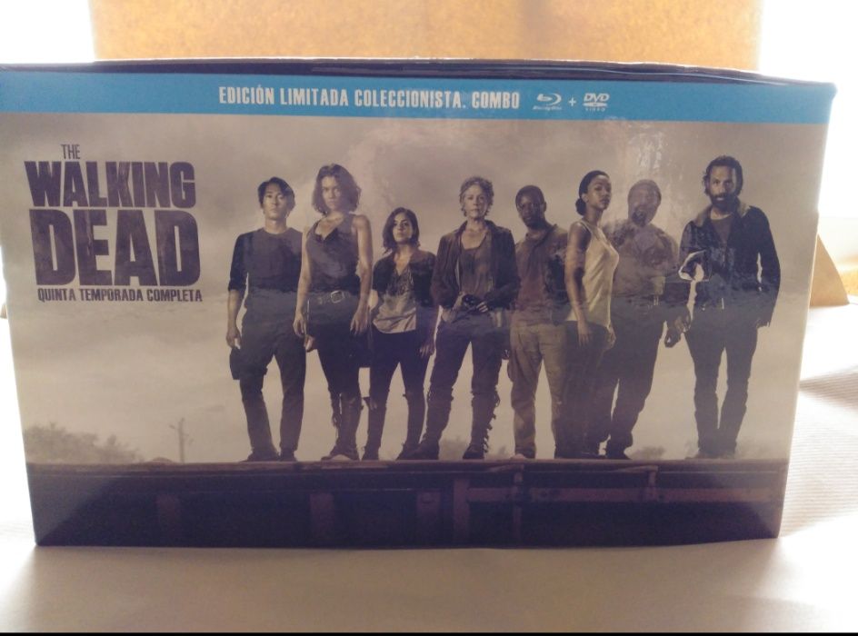 Temporada 5 Walking Dead: 5 Blu ray + 5 DVD - Edição Limitada e Selada