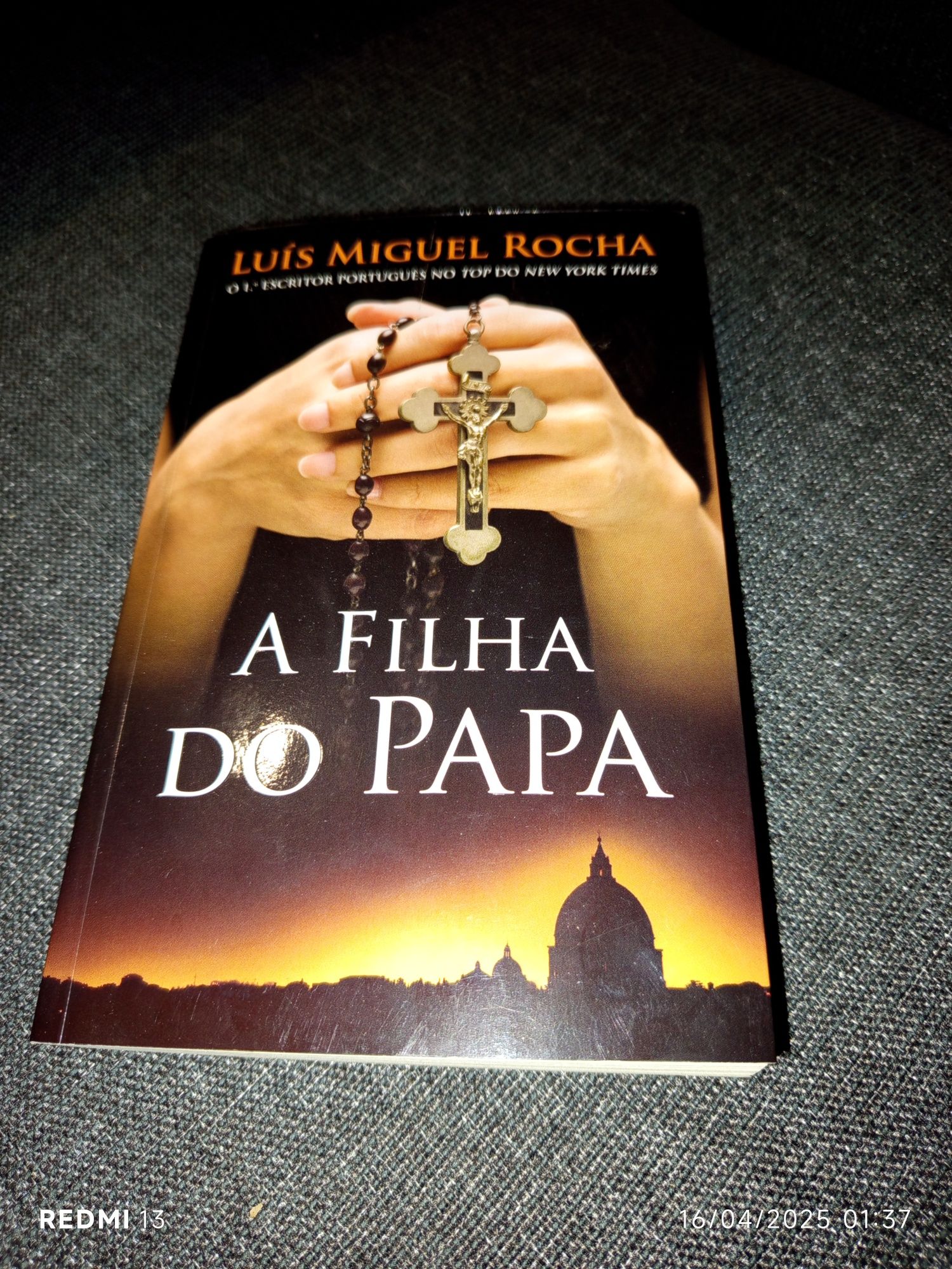 Livro novo 'A Filha do Papa' de Luís Miguel Rocha