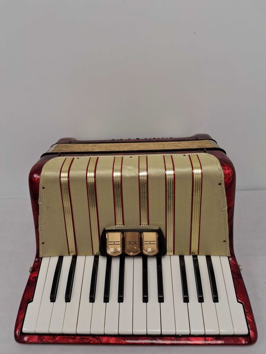 Akordeon Hohner Student IV 40 basów, stan bardzo dobry, zamiana!!!