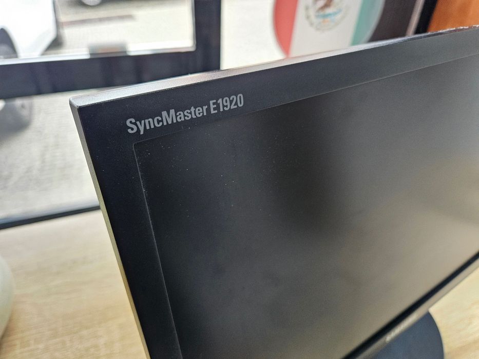 Monitor Samsung SyncMaster E1920