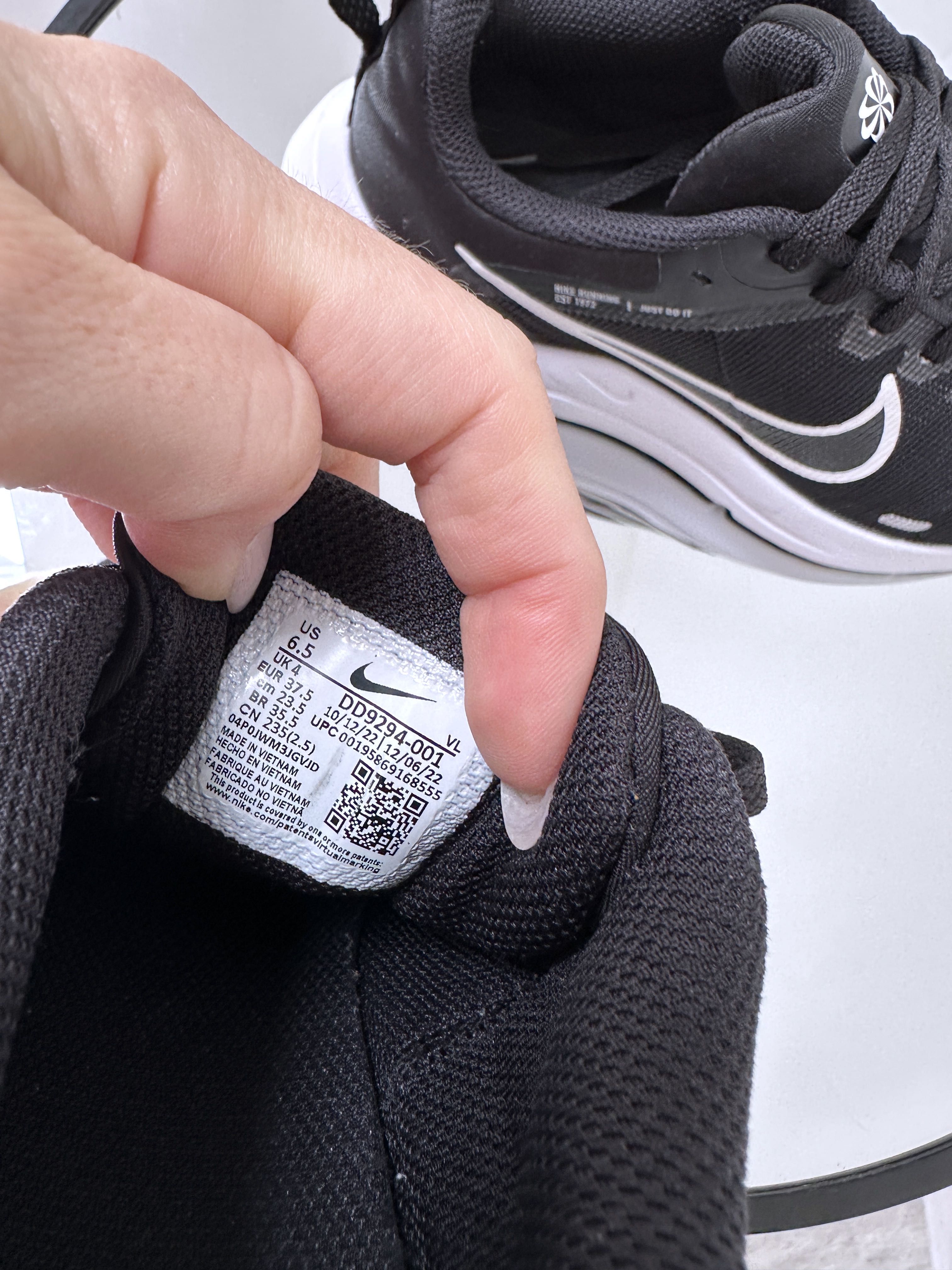 Отличные легчайшие кроссовки Nike Downshifter