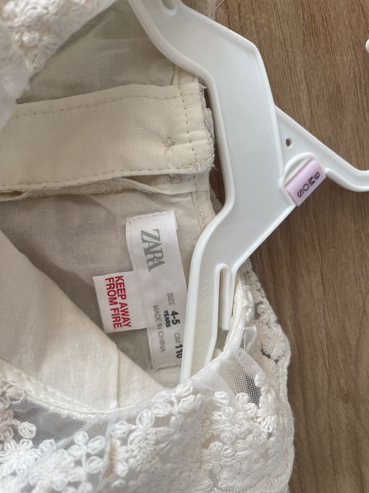 Біле молочне плаття zara 4-5 років