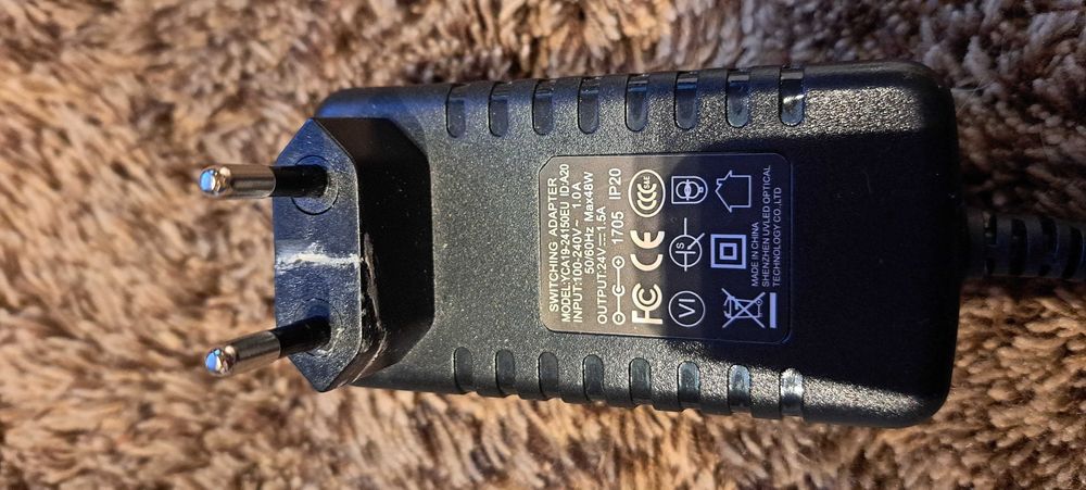 Lampka LED 24W do paznokci hybrydowych z wyświetlaczem