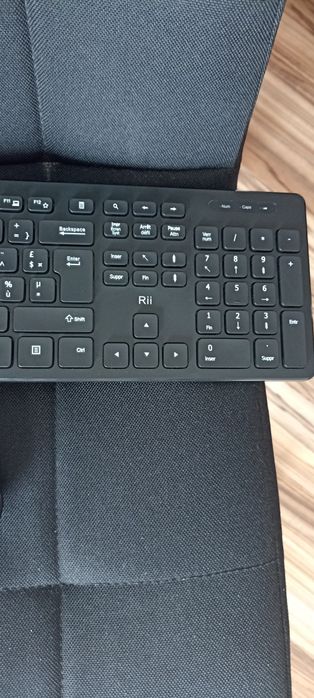 Nowa klawiatura z myszką Rii Rk200