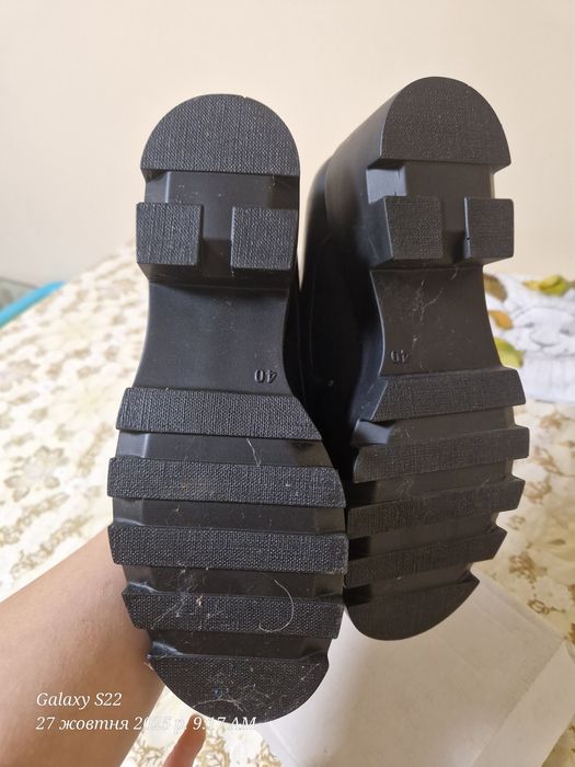 Жіноче взуття на осінь весну