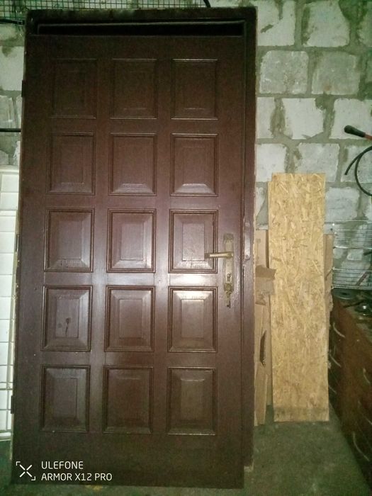 drzwi zewnętrzne drewniane