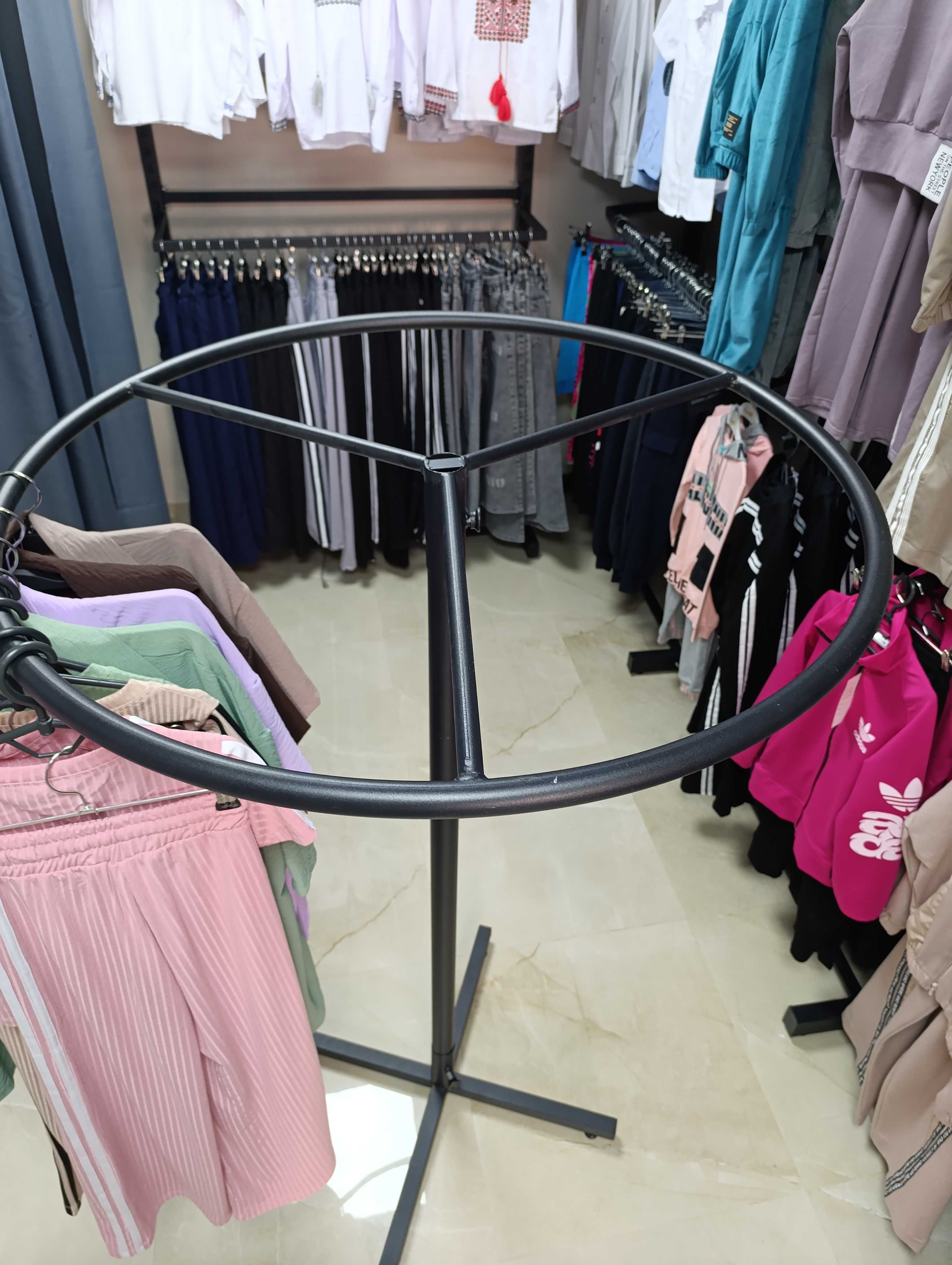Продам стійку для одягу в магазин