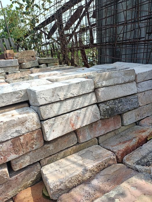 Продам вогнестійкий цеглу